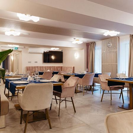 Pensiunea Iristar Fălticeni Екстериор снимка