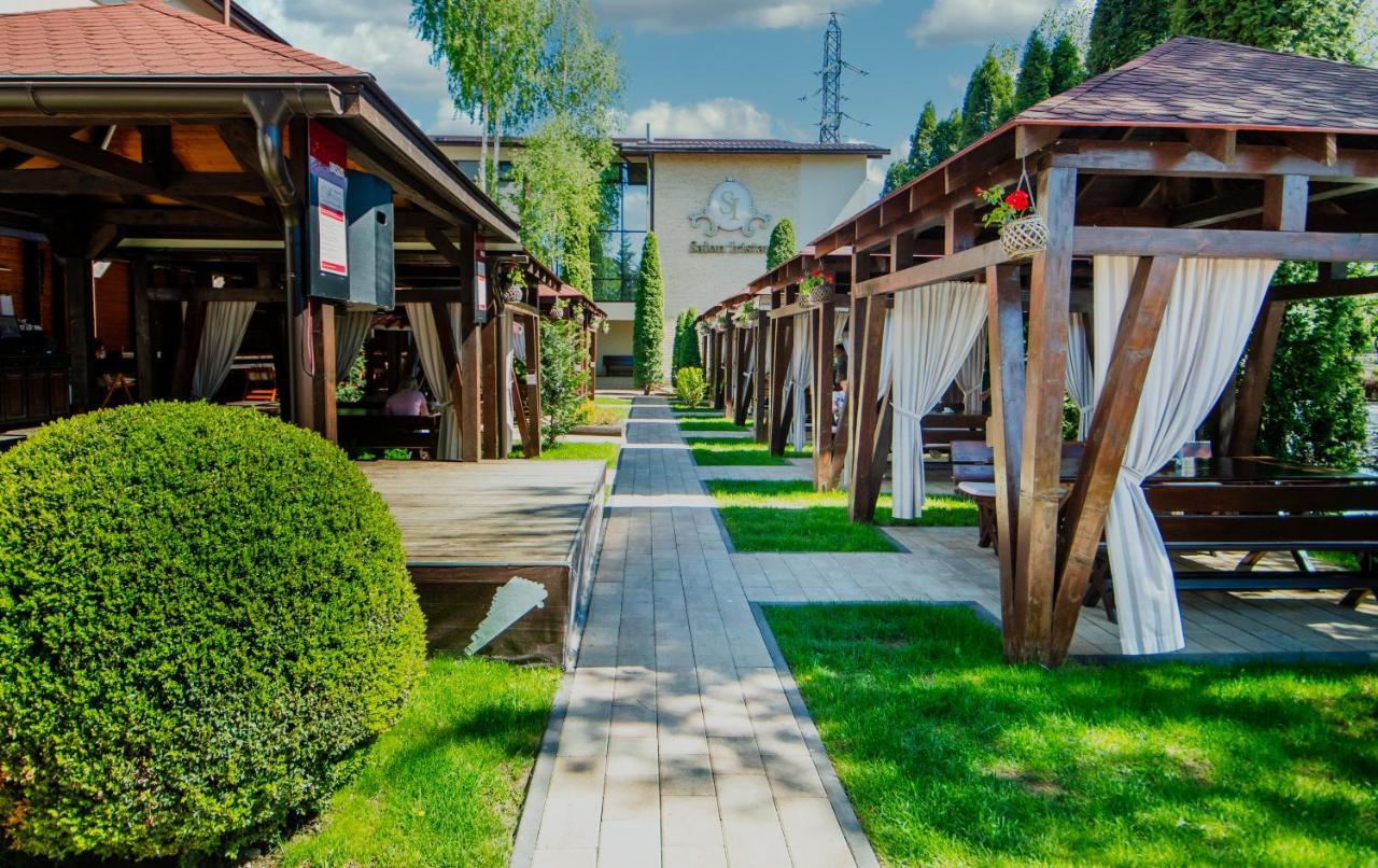 Pensiunea Iristar Fălticeni Екстериор снимка